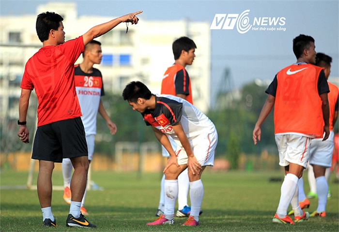 HLV Văn Sỹ đã phải liên tục gọi bổ sung quân trong thơi gian vừa qua khi rất nhiều cầu thủ lên tuyển gặp chấn thương.
