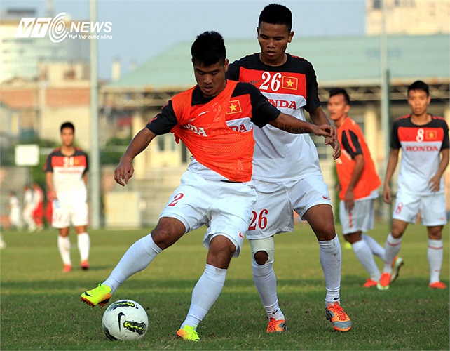 Văn Hoàn cùng với Trọng Hoàng, Văn Bình đã rời SLNA về đầu quân cho B.Bình Dương ở mùa bóng tới.