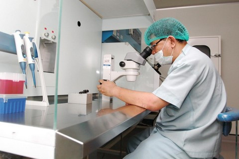 Du lịch y tế, bế con về nhà