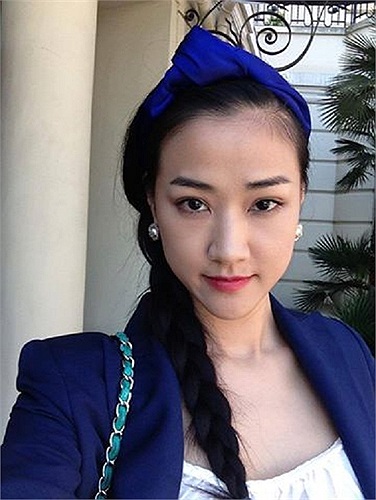 Maya đã chụp hình ở Monaco.