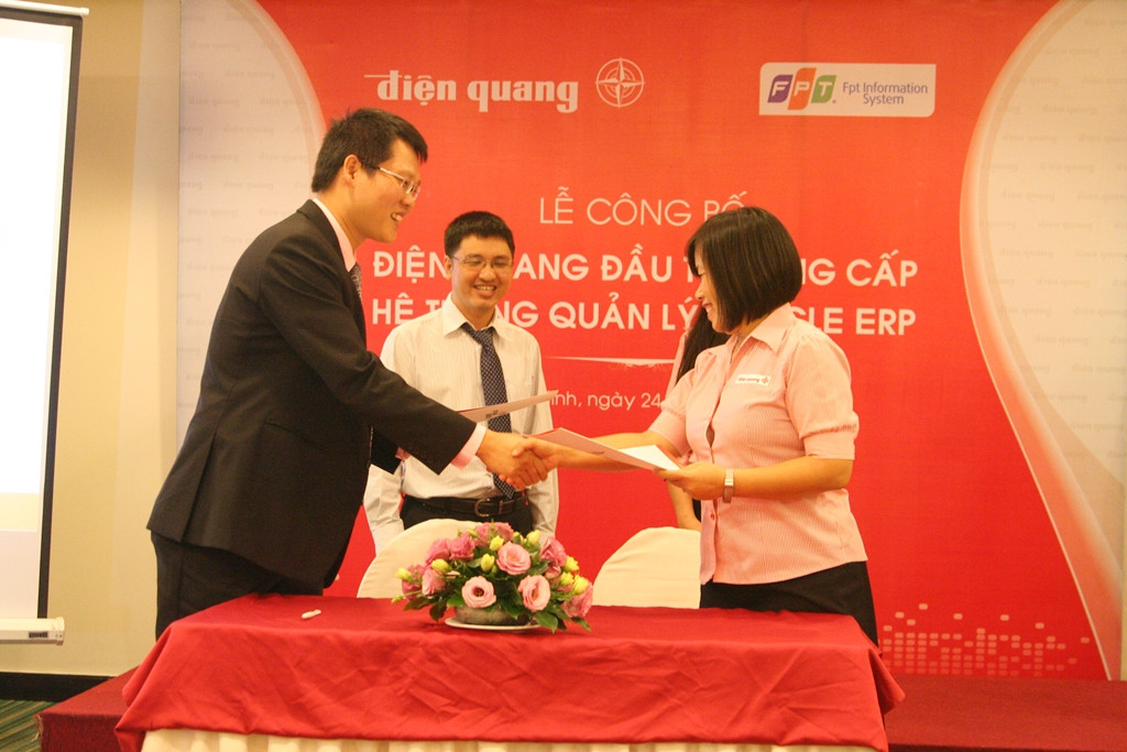  FPT IS nang cap he thong Oracle cho dien quang