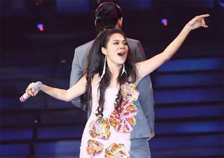 Mỹ Lệ quảng cáo mì gói phản cảm