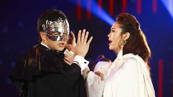 Minh Quân ăn cắp giọng Lan Anh