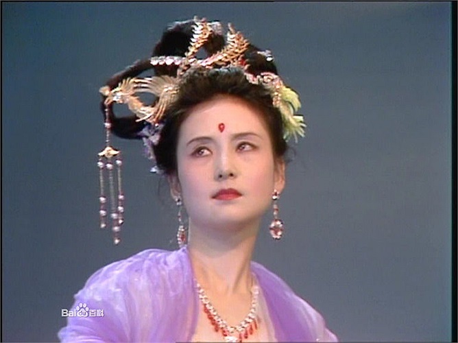 Bối Ninh tốt nghiệp khoa múa, Học viện Nghệ thuật dân tộc Trung Ương năm 1978.