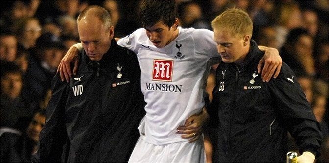 Tháng 12.2007, Bale dính chấn thương dây chằng ở mắt cá chân bên phải và phải nghỉ thi đấu tới hết mùa giải đó.