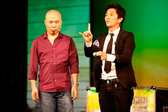 Giám khảo mua vui, MC tấu hài nhảm