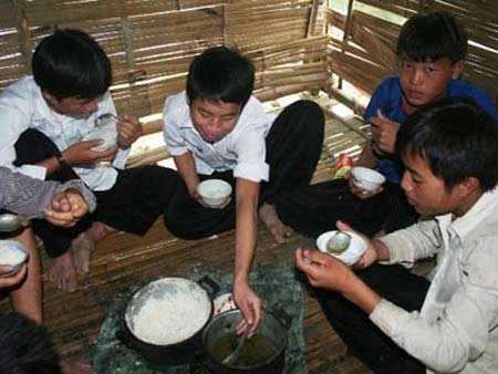 học sinh miền núi