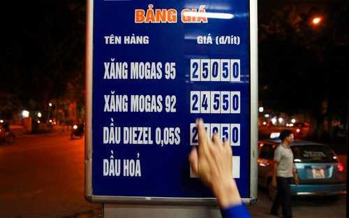 Giật mình những vụ 'sốc' giá trong tháng 3