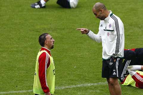 ribery và guardiola trên sân tập
