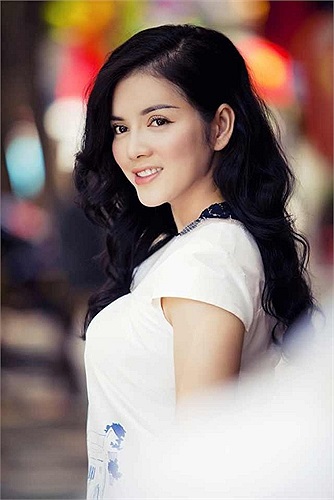 Lý Nhã Kỳ phớt lờ những scandal ầm ỹ mấy ngày vừa qua để tiếp tục những công việc và hoạt động của mình.