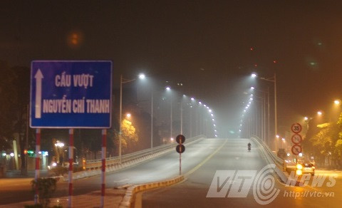 Màn khói bao phủ cầu vượt Nguyễn Chí Thanh vào tháng 6 vừa qua 