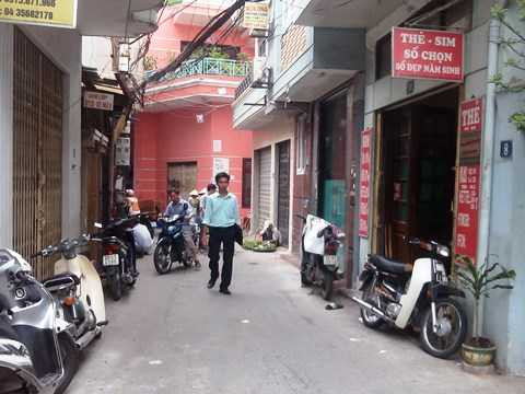 Hà Nội: Nam thanh niên bị truy sát giữa đêm