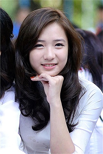 Điểm số cụ thể ở từng môn của Trâm Anh lần lượt là: Văn: 6,5 điểm, Hóa: 7,5 điểm, Địa lí: 5 điểm, Sinh: 8 điểm, Toán: 9,5 điểm, Tiếng Anh: 9 điểm.