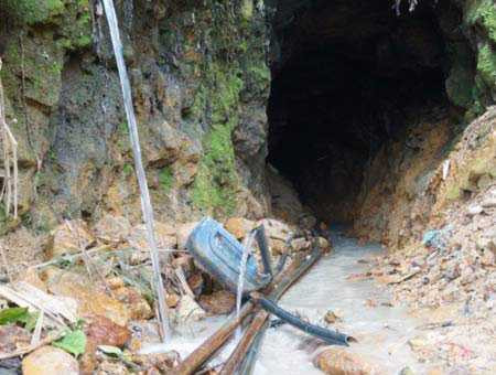 Một hầm vàng chưa được bịt miệng