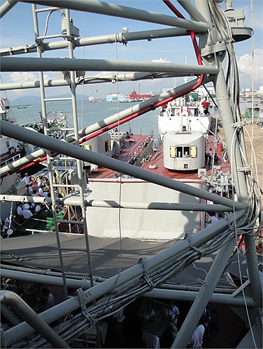 Nhìn từ đài chỉ huy tác chiến.