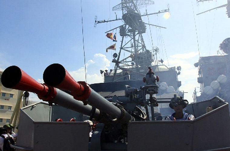 Không chỉ khôi phục, trong quá trình tìm tòi sáng tạo để sửa chữa tàu, chiến sĩ Hải quân còn nâng cấp thêm nhiều tính năng.Trong ảnh là tháp pháo 37mm được các kỹ sư hải quân tự thiết kế và lắp đặt trên tàu Petya.