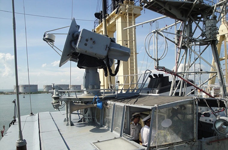 Trong ảnh là các thiết bị hiện đại đã được trang bị thêm trên đài chỉ huy.