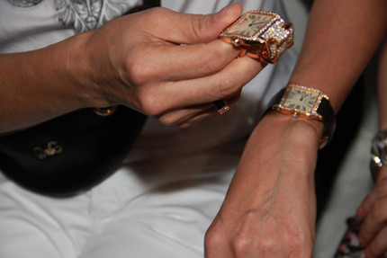 dam-vinh-hung-khoe-dong-ho