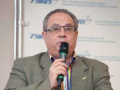 Giáo sư Anatoliy Ovodenko.