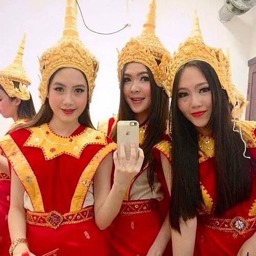 Cô gái Lào có nickname Chichi đang là hot girl đình đám ở đất nước triệu voi.