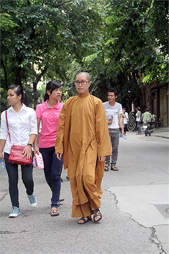 Ni cô Thích Liên Huyền mong muốn có thêm điều kiện để học tập và nghiên cứu về đạo Phật