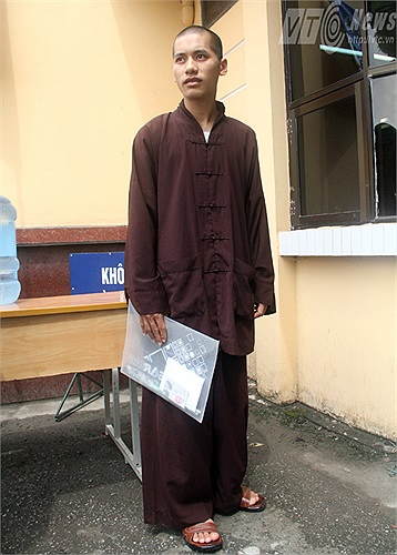 Bên cạnh đó, năm nay sư thầy Phạm Ngọc Tuấn (sinh năm 1995) ở chùa Nam Thái, xã Giao hương, huyện Giao thủy, tỉnh Nam Định cũng dự thi vào ĐH Khoa học Xã hội nhân văn