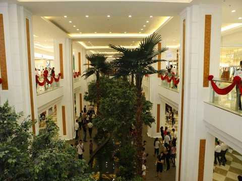 Tưng bừng khai trương Vincom Mega Mall Royal City