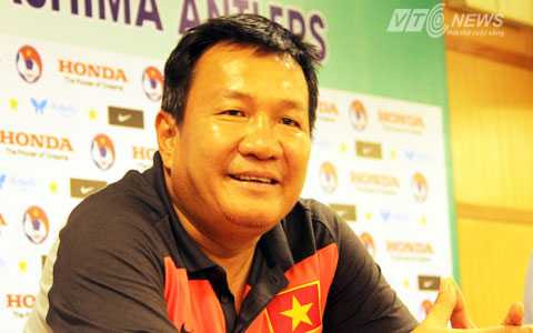 HLV Hoàng Văn Phúc hài lòng với kết quả hòa 2-2
