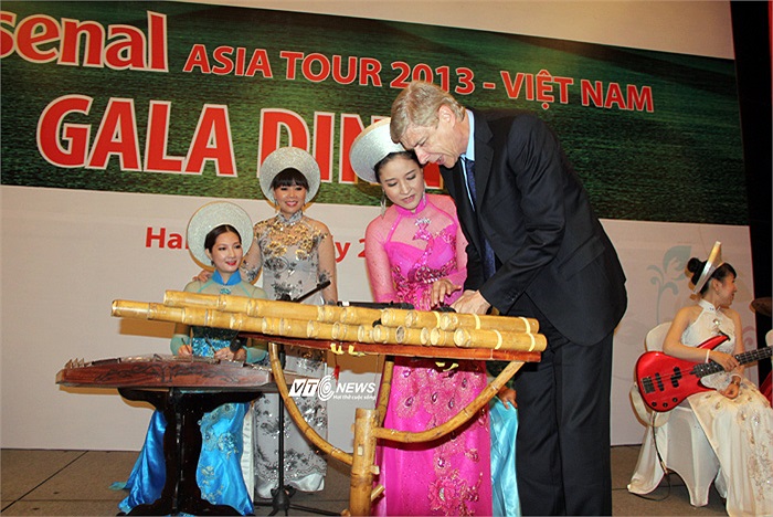 Chụm bàn tay làm thử