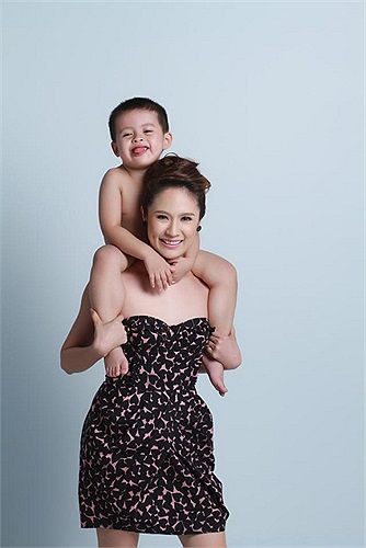 Diễn viên Thanh Thúy và cậu con trai trong một bức ảnh rất đẹp.