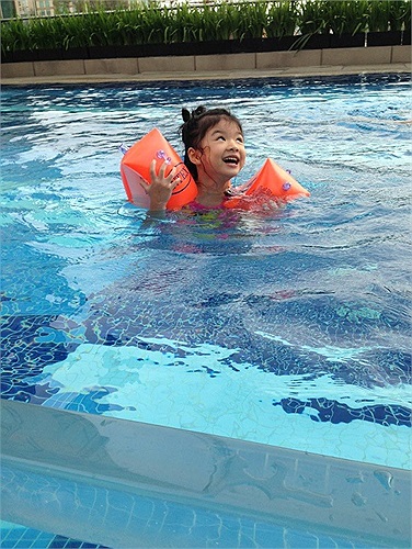 Cô công chúa của Trần Bảo Sơn - Trương Ngọc Ánh được ví như Suri của Việt Nam (tên con gái của Tom Cruise - Katie Holmes).