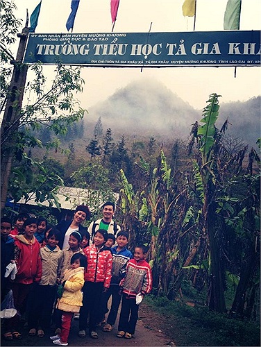 Thái Thùy Linh tiếp tục công việc từ thiện tại Lào Cai. Thái Thùy Linh xứng đáng là tấm gương sáng cho thanh niên thủ đô với những nghĩa cử đầy cao đẹp.