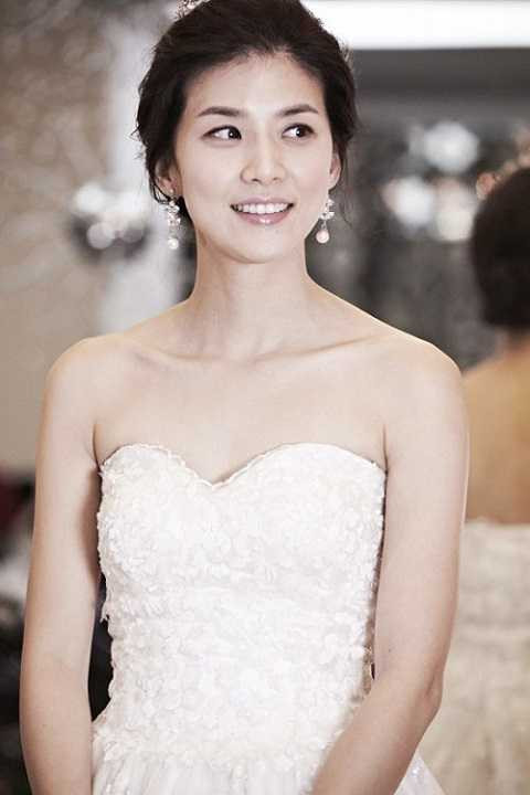 Cựu Hoa hậu Lee Bo Young