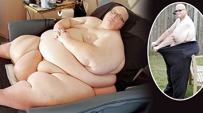 Đã từng nặng tới 445 kg và cho dù đã giảm cân chóng mặt xuống 384 cân thì Paul Mason (50 tuổi) vẫn đang là người đàn ông nặng nhất hành tinh. 