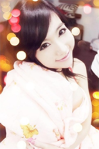 Elly Trần đẹp trong veo.