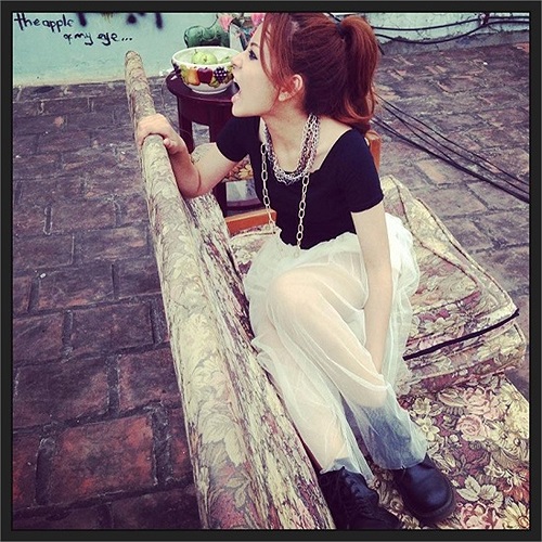 Chipu lạ lẫm trong bộ phim mới.