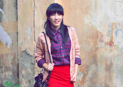 Hot girl khoe ảnh của mẹ