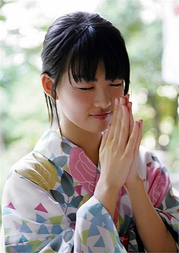 Fukuda Mayuko sở hữu vẻ trong sáng tựa thiên thần