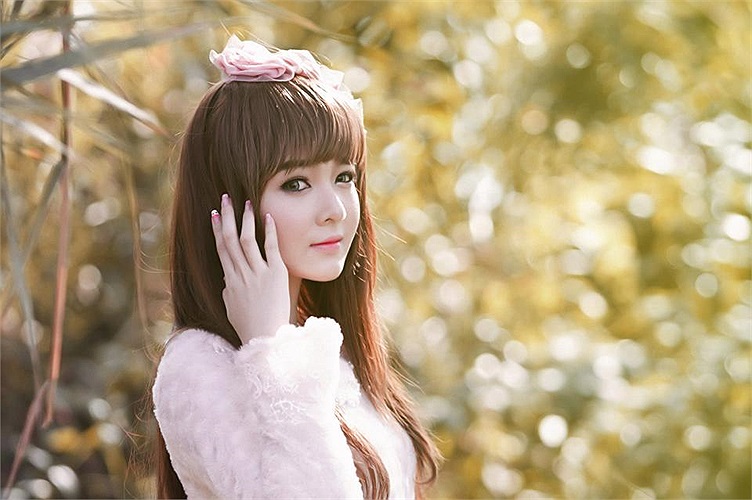 Lilly Luta tên thật là Nguyễn Thị Lượm, hiện đang học khoa Tài chính ngân hàng, thuộc Trường Cao đẳng ITC tại TP.HCM.