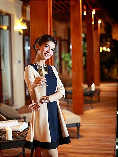 Cô gái này rất nổi tiếng ở đất nước Triệu Voi