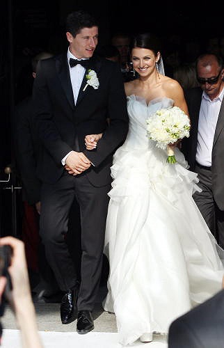 Mùa bóng 2012-2013 vừa qua Lewandowski trở thành nỗi khiếp sợ của nhiều hàng thủ.