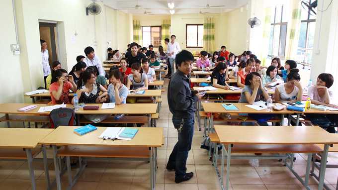 sinh viên ĐH tài chính ngân hàng
