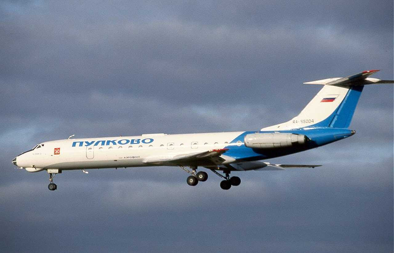 máy bay tu-134