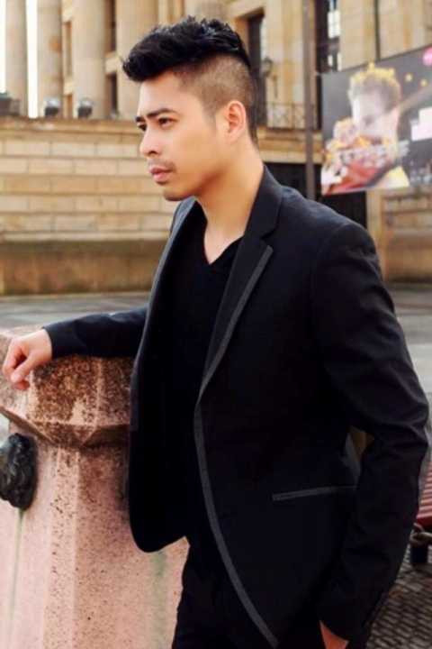 Ca sỹ Tuấn Hùng