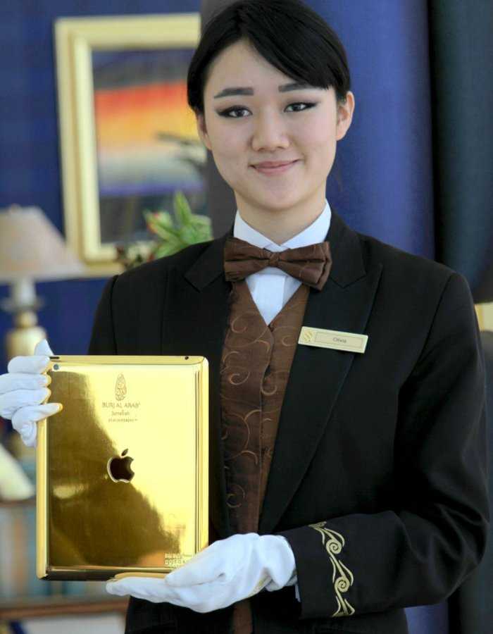 khách sạn trang bị iPad dát vàng