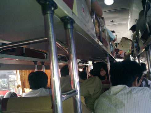 xe nhồi nhét khách 