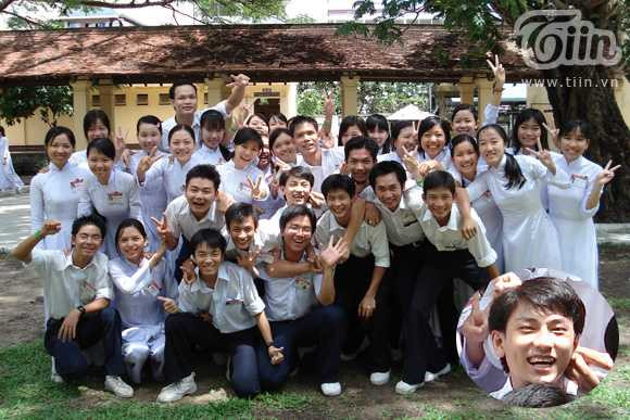 Khám phá bí mật thời đi học của nhóm 365