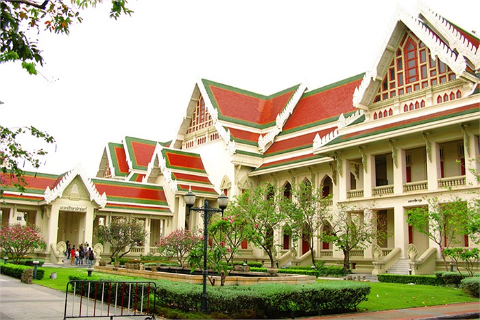 Cả trường có hơn 40 câu lạc bộ dành cho sinh viên