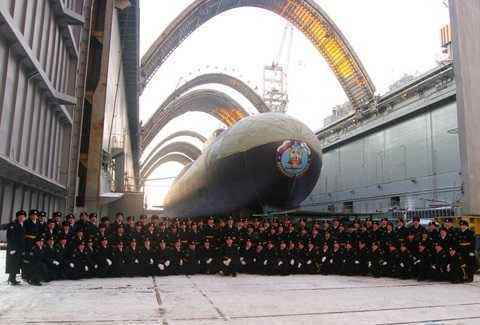 tàu ngầm hạt nhân tên lửa