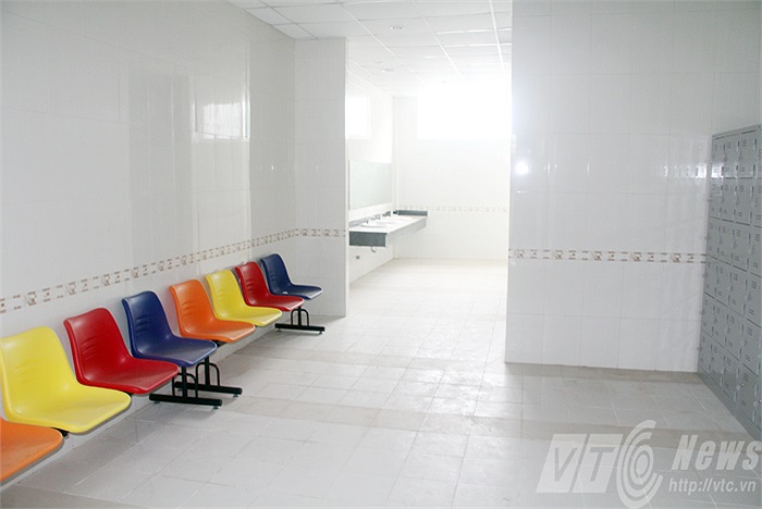 Phòng thay đồ hiện đại, sạch sẽ như trong khách sạn